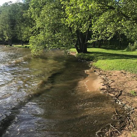 Tyylikaes Rivitaloasunto Lohjalla Exterior foto