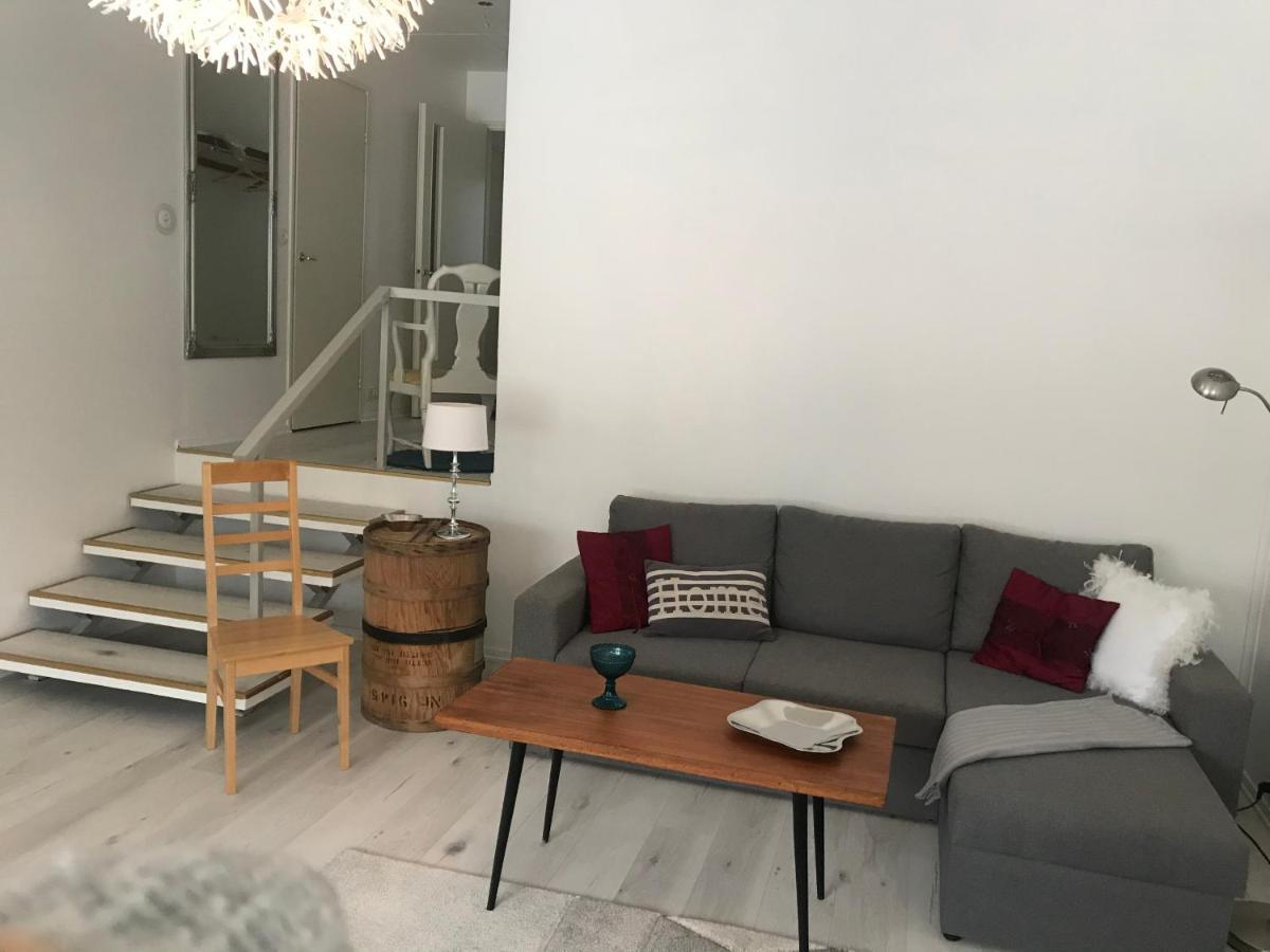 Tyylikaes Rivitaloasunto Lohjalla Exterior foto